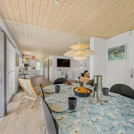 Dom wakacyjny Annetta - 800m From The Sea By Interhome *